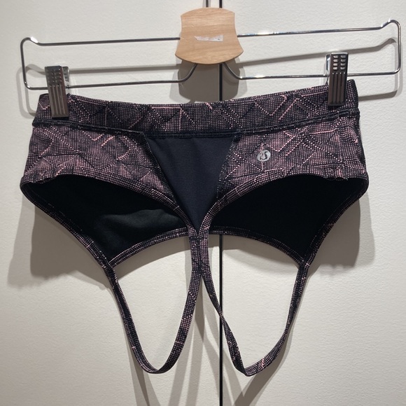 Lululemon Sports Bra - Picture 2 of 4